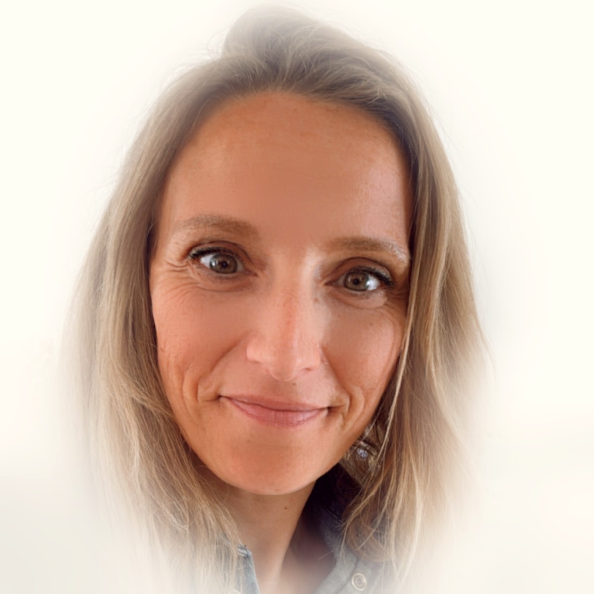 Estelle Ghiandai, ex-kinésithérapeute ostéopathe et fondatrice de PratFlow